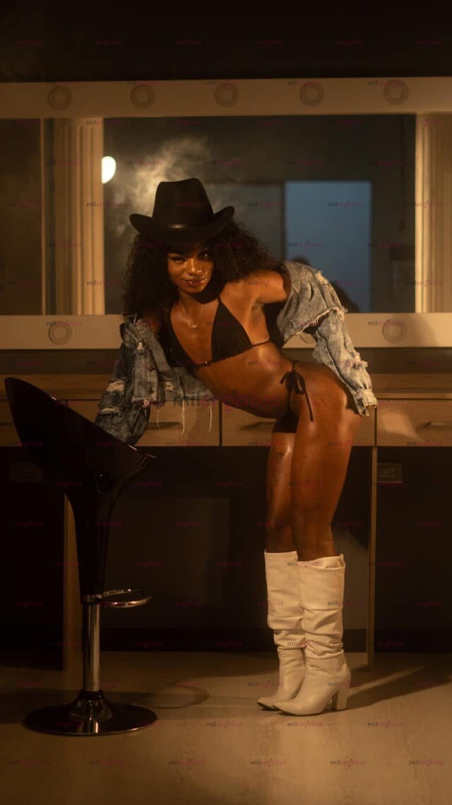 FOTOS DE HOLA SOY UNA MORENA DE 22 AÑOS QUIERE JUGAR Y CONOCER AMIGOS QUE HAGAN TRAVESURA