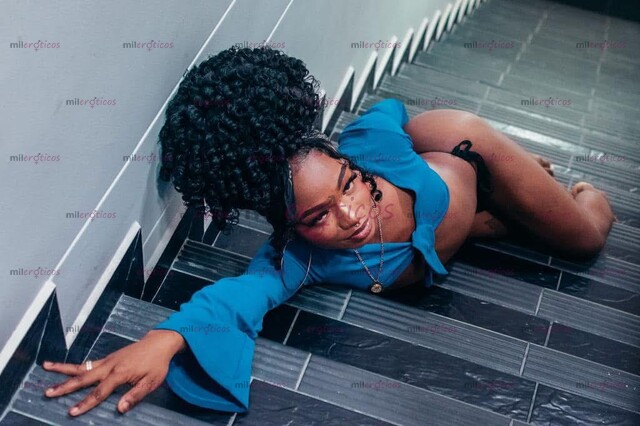 FOTOS DE HOLA SOY UNA MORENA DE 22 AÑOS QUIERE JUGAR Y CONOCER AMIGOS QUE HAGAN TRAVESURA