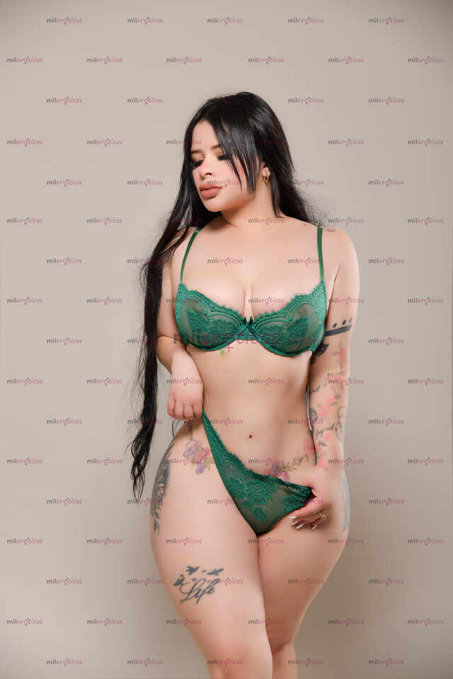 FOTOS DE ARI MILLER VENEZOLANA CHAPARRITA VOLUPTUOSA SÚPER ELEGANTE Y CACHONDA