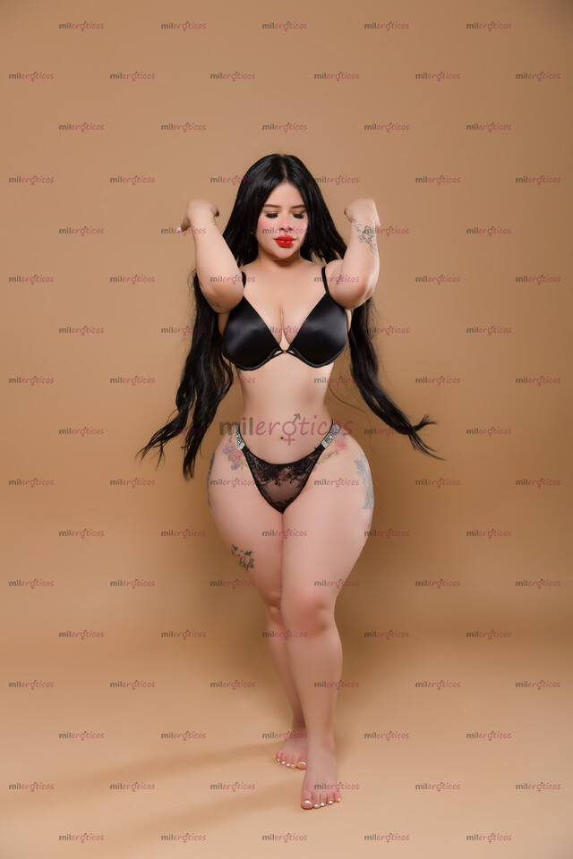 FOTOS DE ARI MILLER VENEZOLANA CHAPARRITA VOLUPTUOSA SÚPER ELEGANTE Y CACHONDA