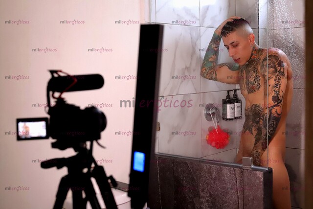 FOTOS DE ACTOR XXX COLOMBIANO Y TATUADO LLEGA A CDMX