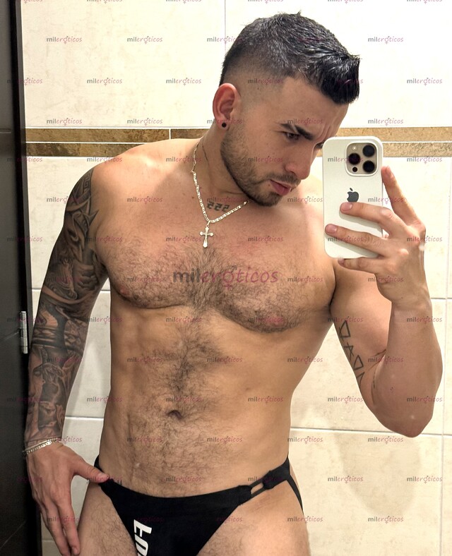 FOTOS DE ÚLTIMOS DÍAS DEPORTISTA ARRECHO VERSATIL SEXY COMPLACIENTE DE VISITA