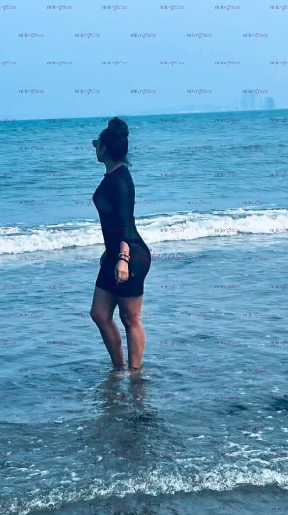 FOTOS DE SOY UNA SEXY, CACHONDA Y MUY COGELONA PAPI