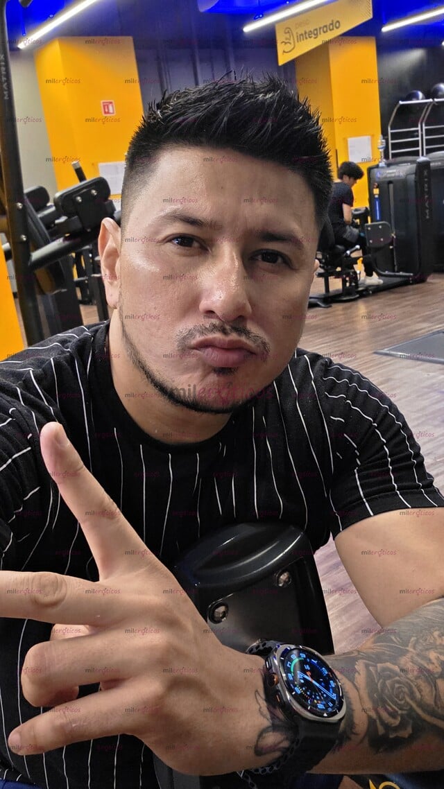 FOTOS DE VATO 100% NORTEÑO CALIENTE, MORBOSO CON MUY BUENA VERGA LISTO PARA DETONARTE