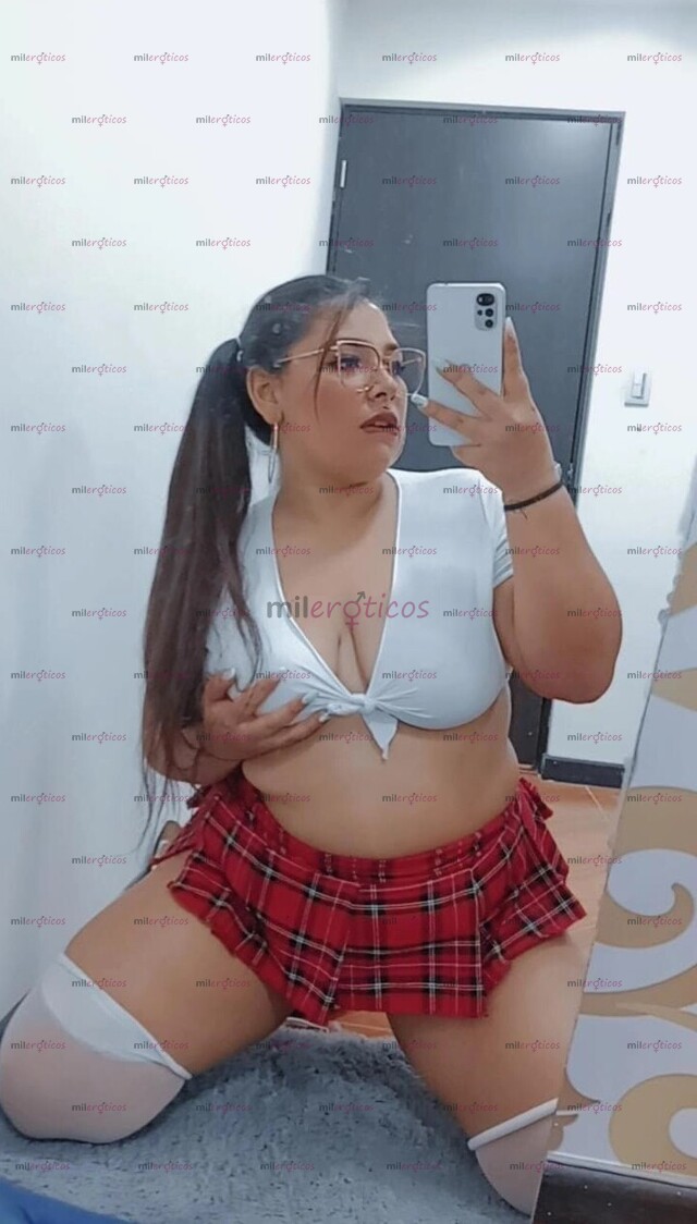 FOTOS DE SALOME TE OBSEQUIO UN RICO MASAJE CON MIS SENOS ENORMES DOMICILIO 100K 1H