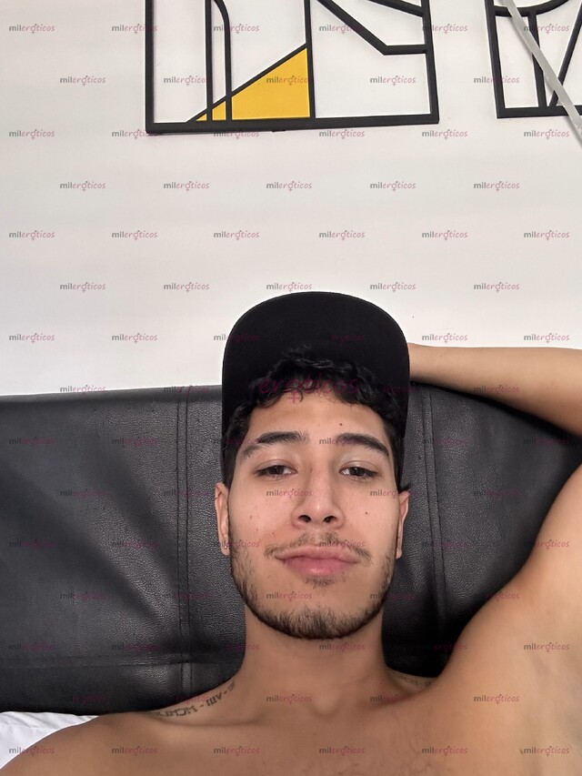 FOTOS DE COLOMBIANO, CON BUEN CULO Y BUENA VERGA VARONIL DISPONIBLE