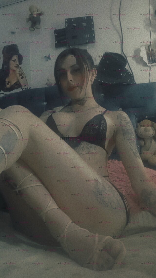 FOTOS DE HERMOSA NIÑA TRANS SÚPER FEMENINA TATUADA ARRECHA