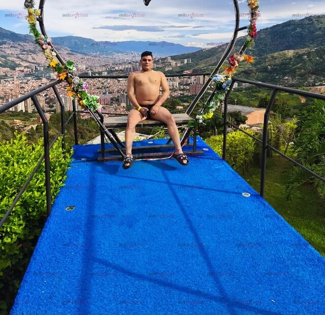 FOTOS DE HHOLA SOY UN CHICO GORDITO MUY CALIENTE Y AFORTUNADO DE COMPLACERTE