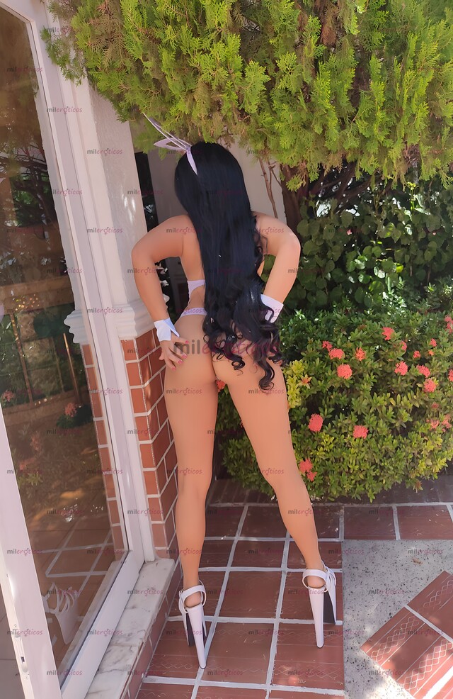 FOTOS DE NUEVA EN LA PÁGINA! FIORELLA, LINDA POLLITA VIP! VEN A DISFRUTAR MÍ LINDO CUERPO