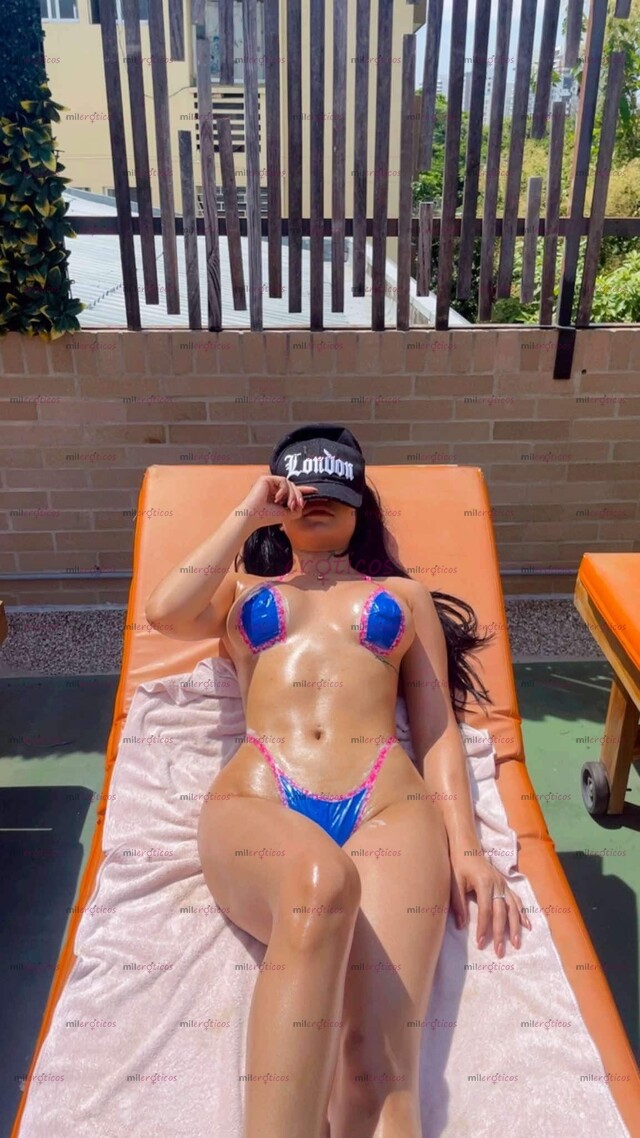 FOTOS DE LLAMATIVA SENSUAL Y ARDIENTE CHICA, CON GANAS DE CUMPLIR TUS DESEOS