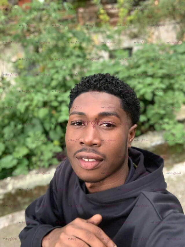 FOTOS DE ANDRES, CHICO COMPLACIENTE VERGA DE INFARTO 1.90CM DE ALTURA