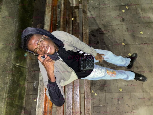 FOTOS DE ANDRES, CHICO COMPLACIENTE VERGA DE INFARTO 1.90CM DE ALTURA