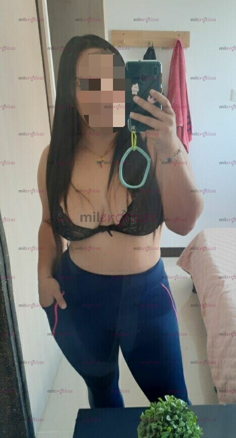 FOTOS DE 90K CON FULL ORAL AL NATURAL Y POSES VEN VAGINA ESTRECHA