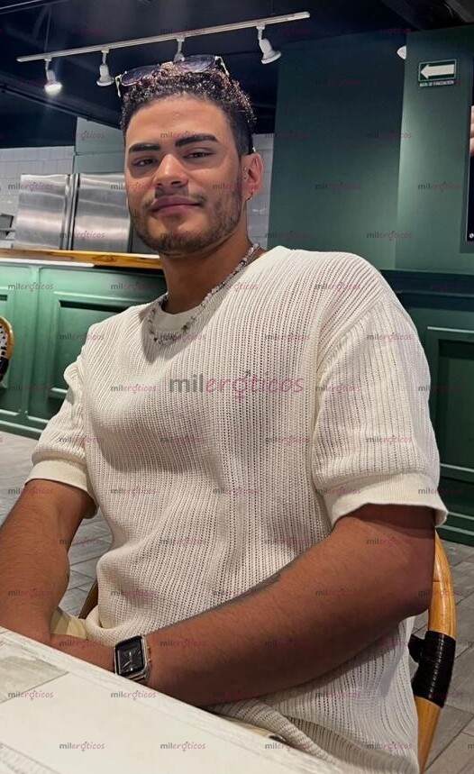 FOTOS DE HOLA SOY UN JOVEN ESCORTS VENEZOLANO DE 23 AÑOS CON GANAS DE COMPLACERTE