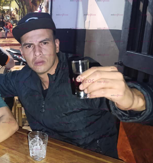 FOTOS DE HOLA SOY UN CHICHO PAISA ARRECHO DISPUESTO A CUMPLIR TODAS TUS FANTASIAS
