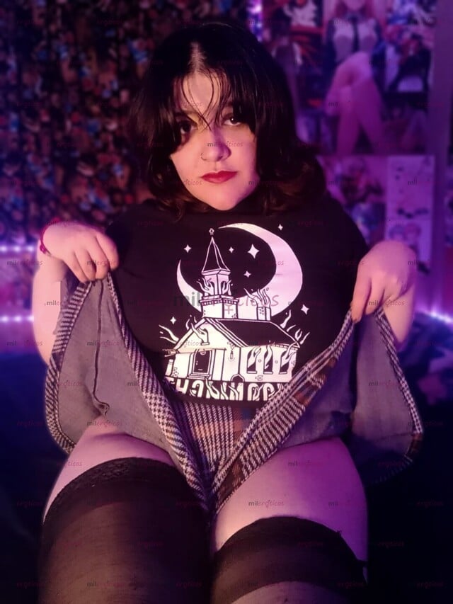 FOTOS DE SEXY CHICA GAMER, OTAKU Y FRIKI CALENTURIENTA, LISTA PARA COMPLACERTE UWU