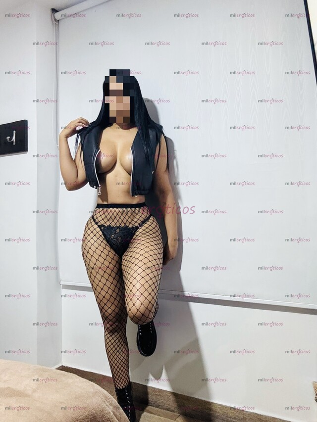 FOTOS DE MORENA SEXY Y APASIONADA CON SENOS RICOS Y DE RICAS CURVAS