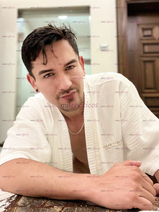 FOTOS DE VARÓN ATRACTIVO Y MUY COMPLACIENTE. DÉJATE CONSENTIR POR EL PLACER DE SER TU.