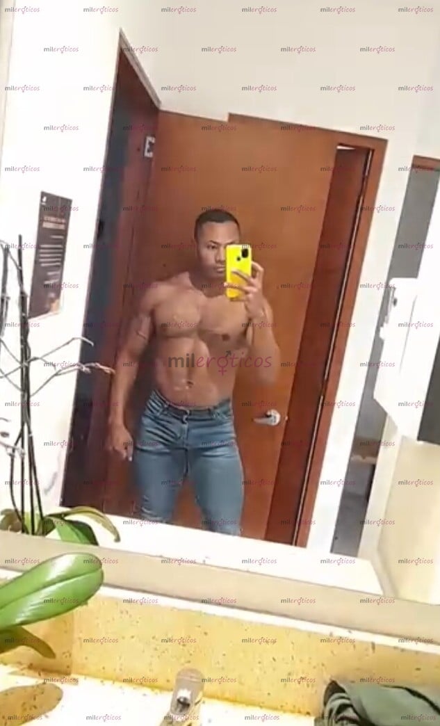 FOTOS DE HOLA,SOY ANDERSON CHICO GUAPO MORENO CON BUEN CUERPO CARISMÁTICO Y AMABLE
