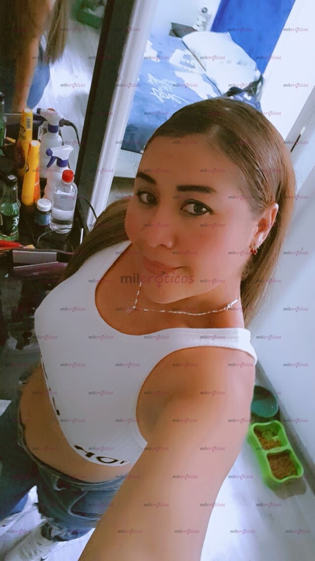FOTOS DE HOLA MIS AMORES SOY LESLY UNA VOLUPTUOSA Y SEXUAL PEREIRANAA