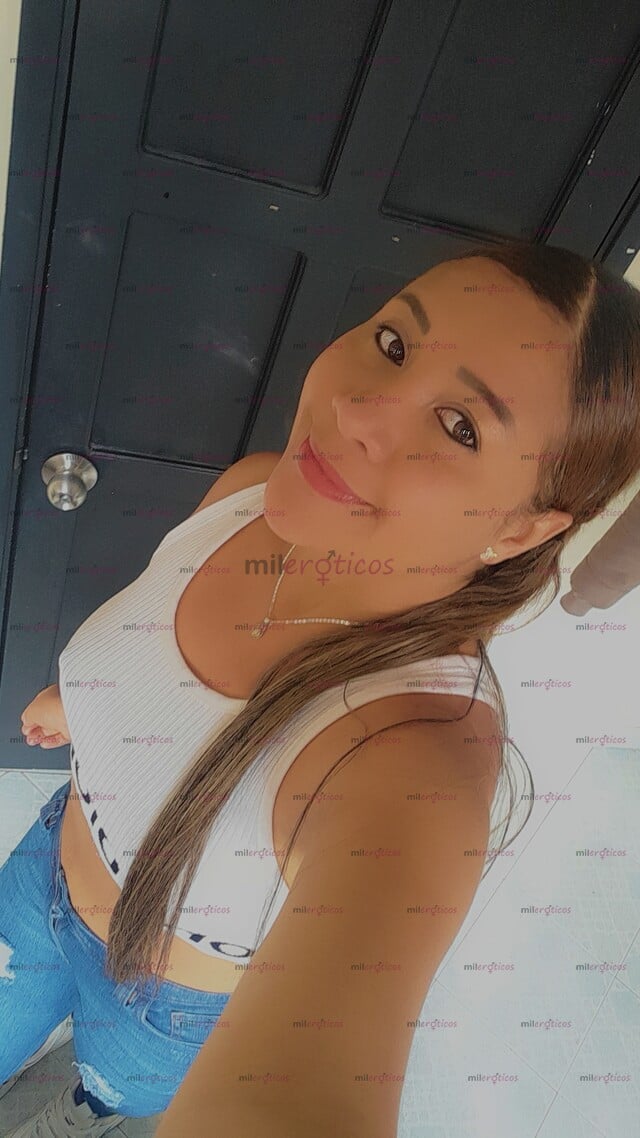 FOTOS DE HOLA MIS AMORES SOY LESLY UNA VOLUPTUOSA Y SEXUAL PEREIRANAA