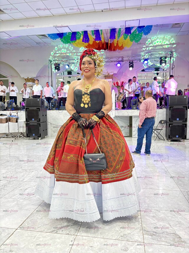 FOTOS DE RUBY CASTILLO , TRANS OAXAQUEÑA CALIENTE Y BUENA ONDA