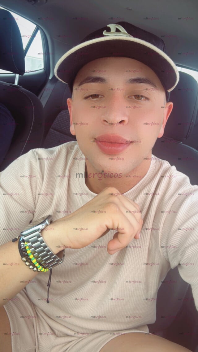 FOTOS DE CHICO GAY DISPUESTO A COMPLACER TUS FANTASÍAS SEXUALES