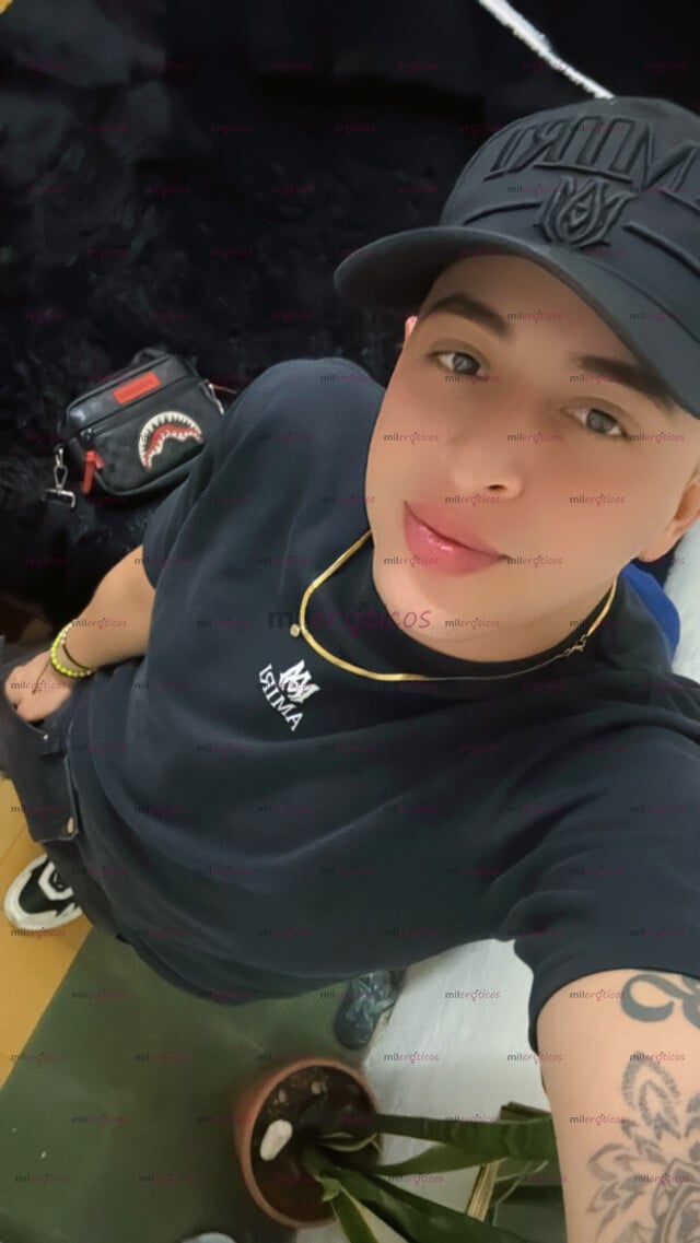 FOTOS DE CHICO GAY DISPUESTO A COMPLACER TUS FANTASÍAS SEXUALES