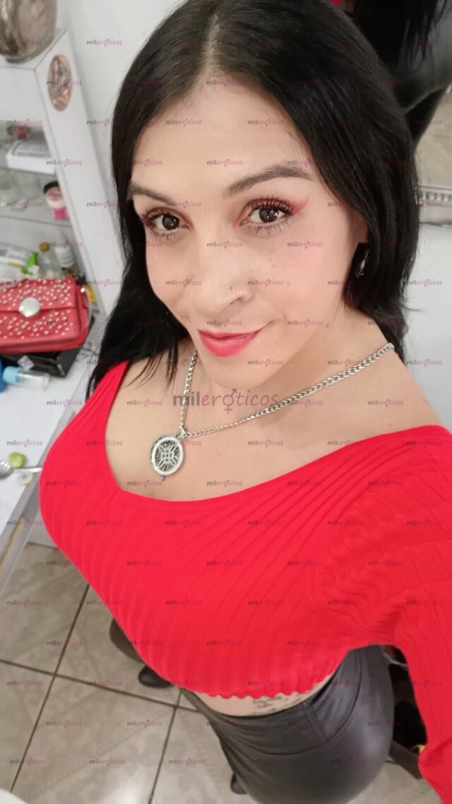 FOTOS DE HOLA AMOR, SOY ELIZABETH LA PELINEGRA QUE AMARÍA COMPLACERTE EN TODO LO QUE QUIE