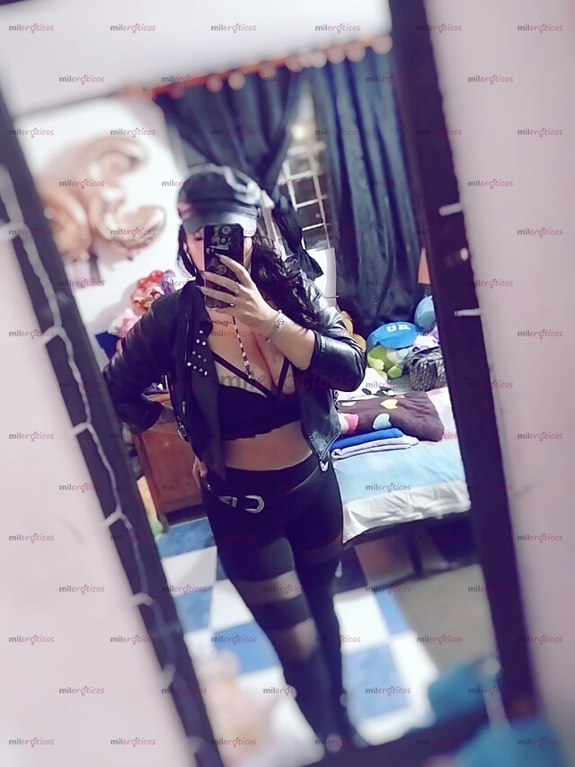 FOTOS DE SOY DAKOTA PELINEGRA PAISA CUERPO REOLOJ DE ARENA TIERNA CABELLO LARGOR