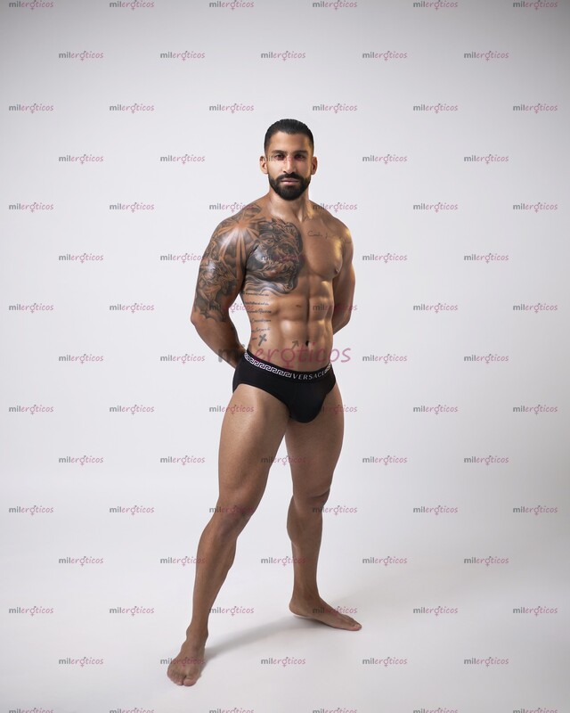 FOTOS DE OCTAVIO VARON ACTIVO XXL VERGON MUSCOLOSO Y BARBON