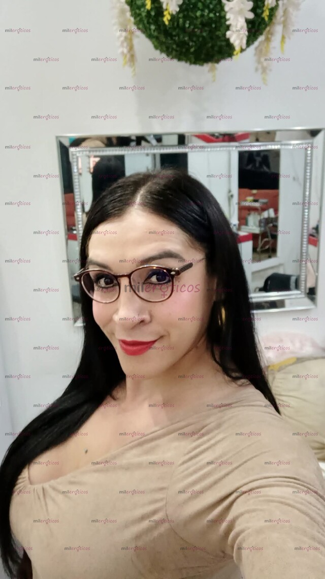 FOTOS DE HOLA MI AMOR, SOY ELIZABETH LA PELINEGRA QUE DESEA COMPLACERTE EN TODO !!!