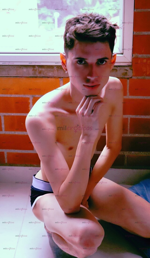 FOTOS DE (TWINKS VERG COMPLACIENTE . A DISFRUTAR BIEN RICO LEE DESCRIPCIÓN?