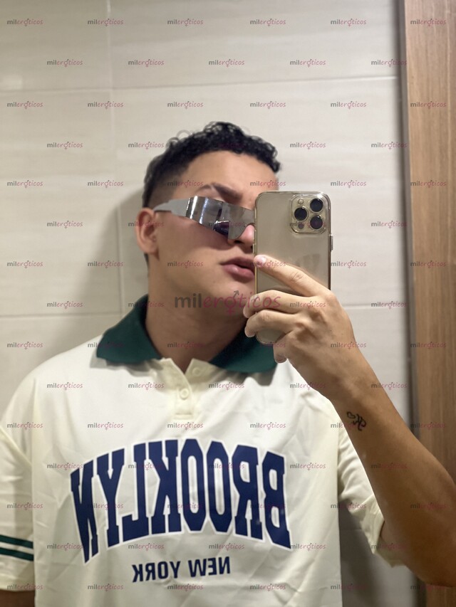 FOTOS DE GUAPO JOVEN Y MUY MORBOSO RECIÉN LLEGADO A TU CIUDAD