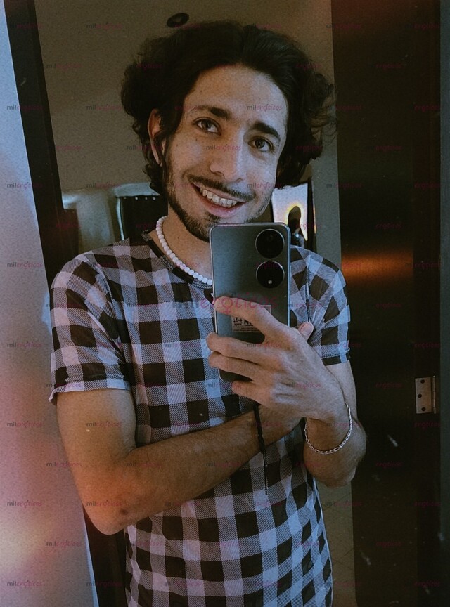 FOTOS DE H O T BELLAKO! A LO QUE VAMOS! OLVIDA A LOS FAROLES, CONMIGO TIENÉS CALIDAD...