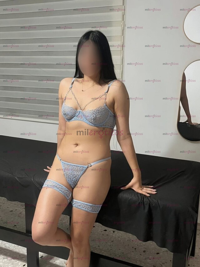 FOTOS DE FISIOTERAPEUTA COMPLACIENTE, MANOS EXPERTAS QUE DESPIERTAN TUS SENTIDOS