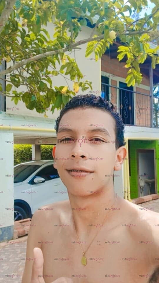 FOTOS DE SOY UN CHICO CURIOSO Y DECIDIDO, ME TRAMA LAS PERSONAS SIN LIMITES