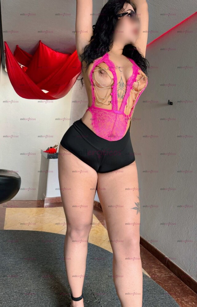 FOTOS DE CULONA, TETONA, CON MUCHAS GANAS DE HACERTE VENIR CON MI BOCA