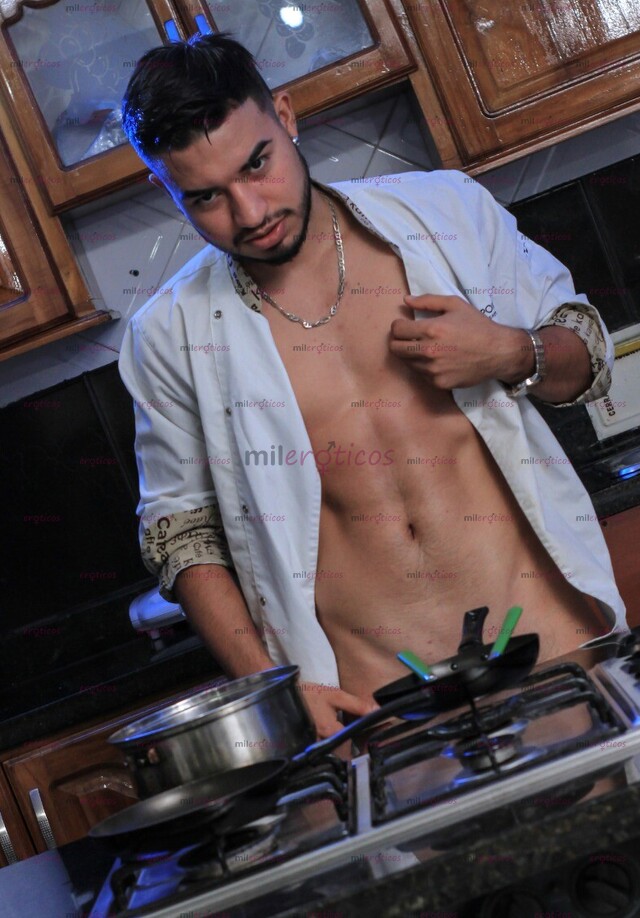 FOTOS DE MANOS JÓVENES, PLACER Y RELAJACIÓN DÉJATE CONSENTIR