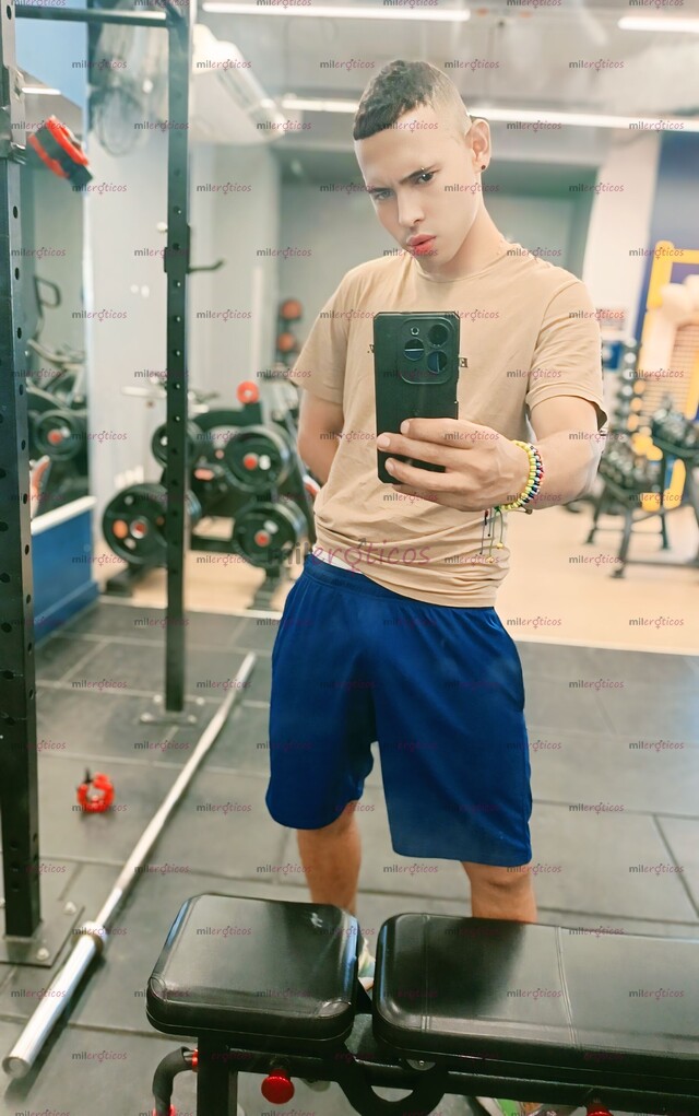 FOTOS DE NEA IMDOMABLE HETERO CABRON DOMANDO CULOS GOLOSOS 100%DOMINATE