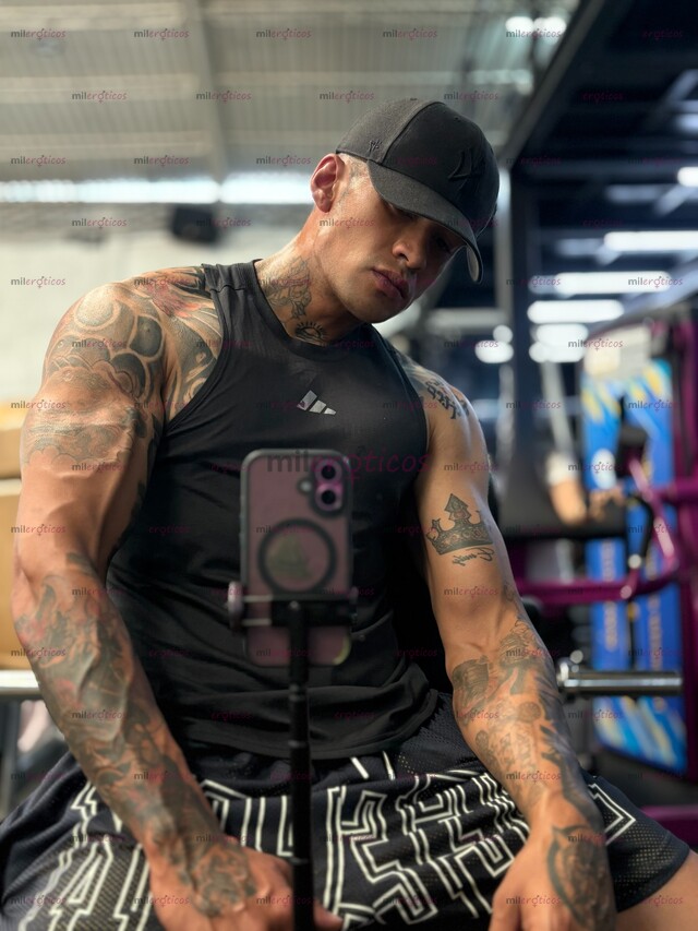 FOTOS DE BOXEADOR PROFESIONAL.EN TU CIUDAD CONTRÁTAME PARA PODER PAGAR MI CARRERA