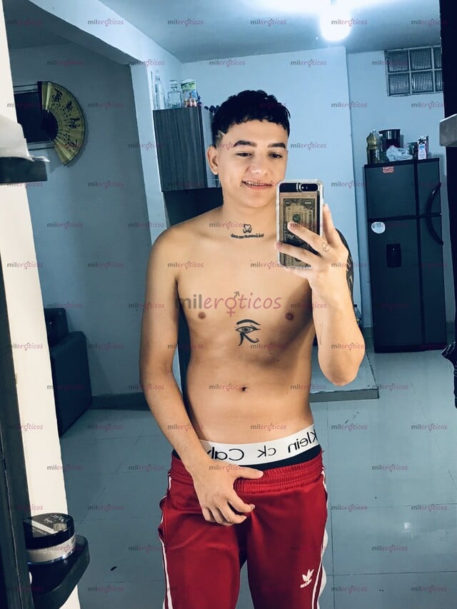 FOTOS DE JOVEN BISEXUAL SERIO VERGON, LECHERO, ARRECHO Y DESPUESTO A COMPLACERTE