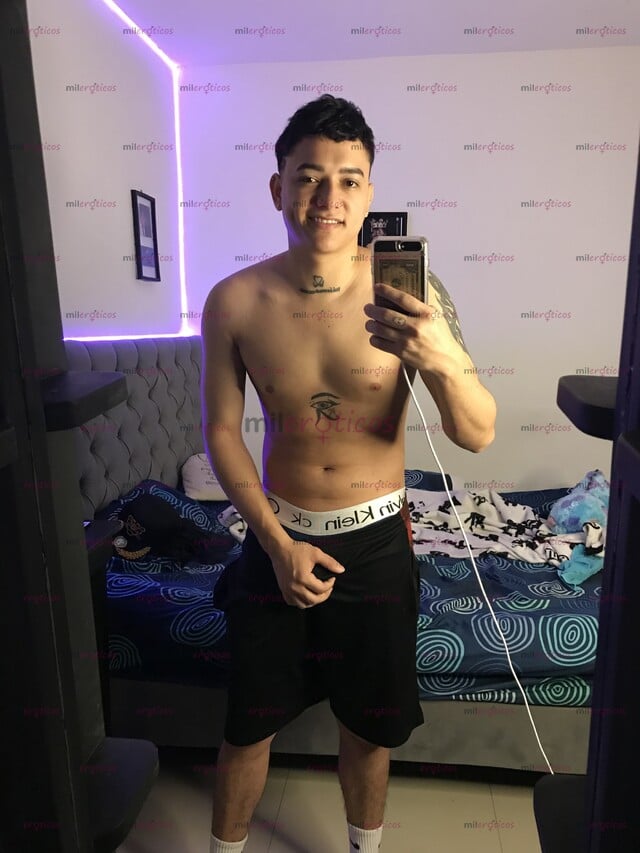 FOTOS DE JOVEN BISEXUAL SERIO VERGON, LECHERO, ARRECHO Y DESPUESTO A COMPLACERTE