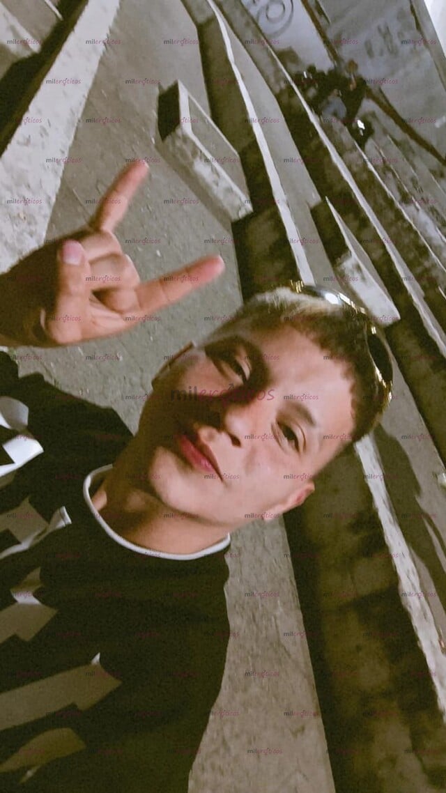 FOTOS DE HOLA SOY JHON MI ROL ES VERSATIL, ESTOY AQUI PARA OFRECERTE UN EXELENTE SERVIO