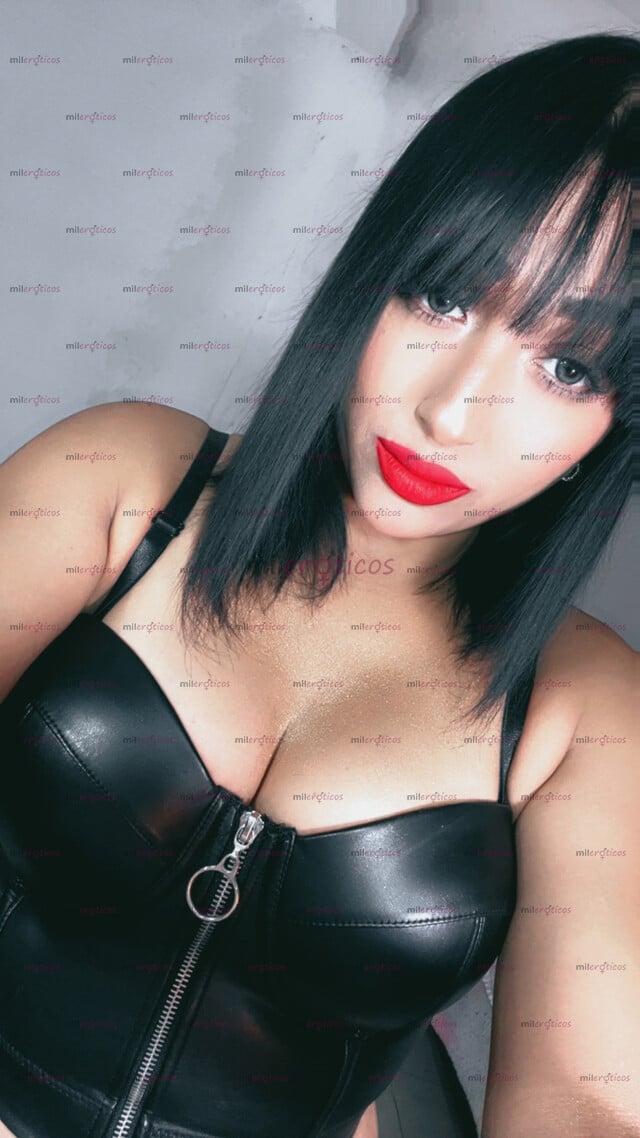 FOTOS DE RENATA MASAJISTA PROFESIONAL DE MASAJES RELAJANTES ANTIESTRÉS