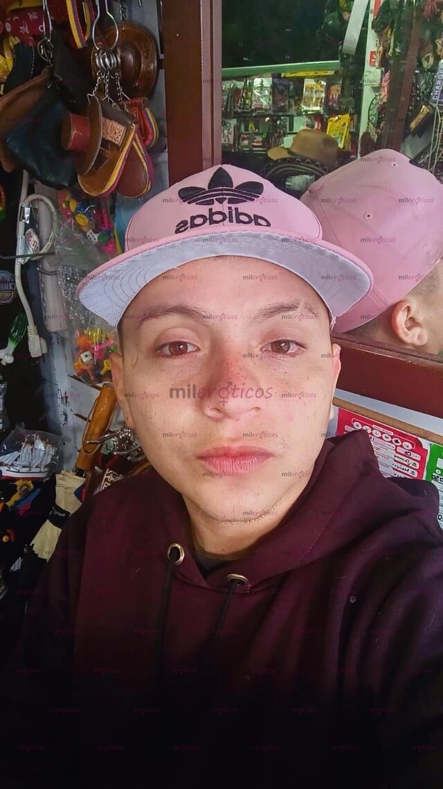 FOTOS DE HOLA SOY JHON MI ROL ES VERSATIL, ESTOY AQUI PARA OFRECERTE UN EXELENTE SERVIO