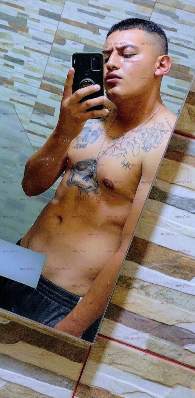 FOTOS DE SOY TU FANTASÍA Y ESTOY DISPUESTO A COMPLACERTE
