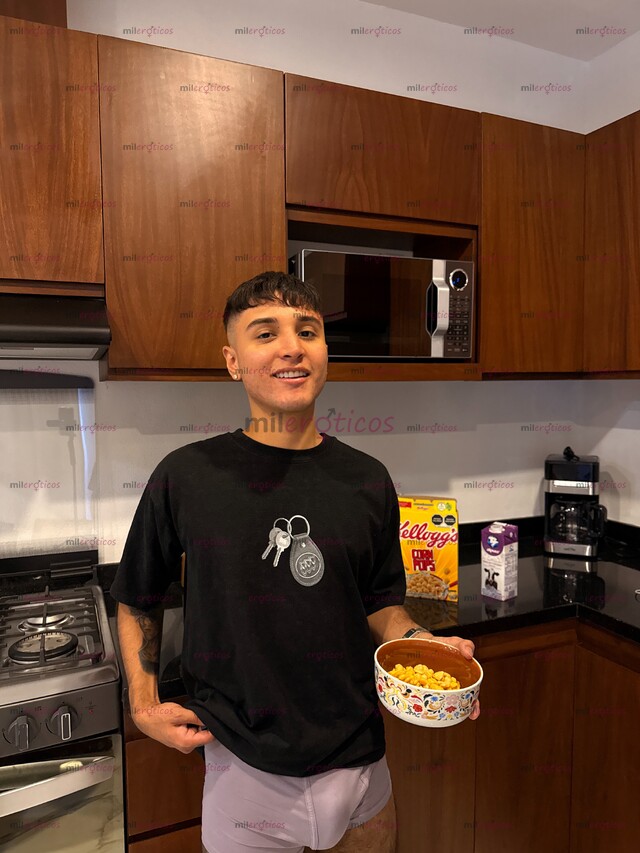 FOTOS DE ROMPO CULOS CON MI ENORME CURVA Y CABEZONA VERGA 20CM