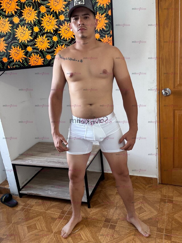 FOTOS DE DOS PARCERO SERIOS VERGONES MUY LECHEROS DISPUESTOS A COMPLACERTE