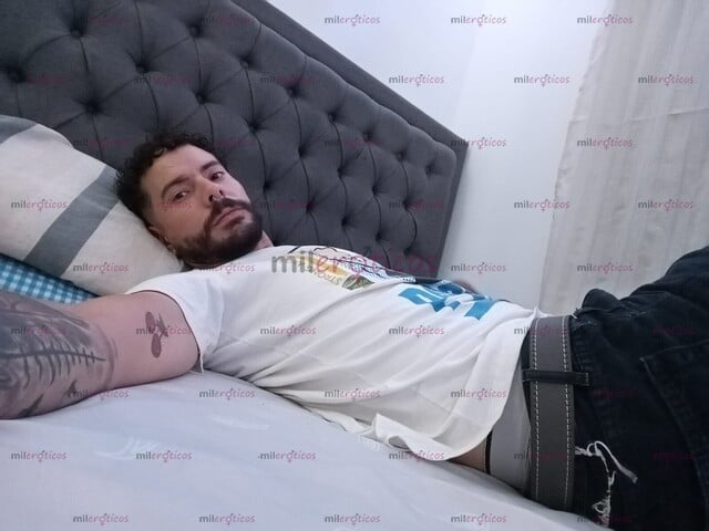 FOTOS DE MASAJISTA DISPONIBLE CON SITIO RELAJATE CON UN EXCELENTE MASAJE